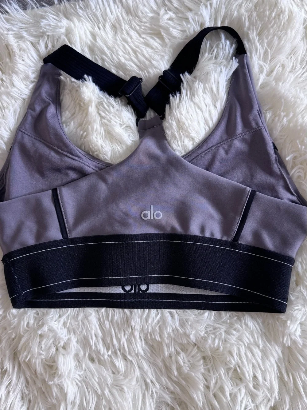 ALO Yoga Gray High-Waist Legging and Sports Bra Set with Black Trim